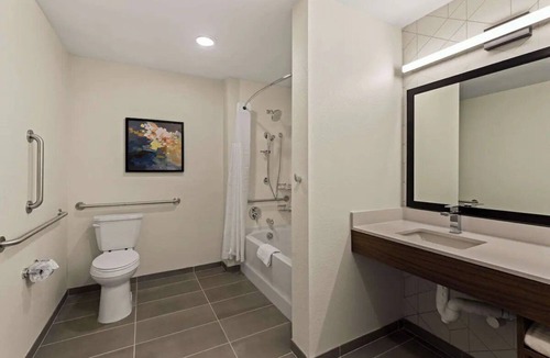 Temecula Hotel | 2 Fully Equipped Suite Perfect for Temecula Stays | Free Parking & Pet-Friendly