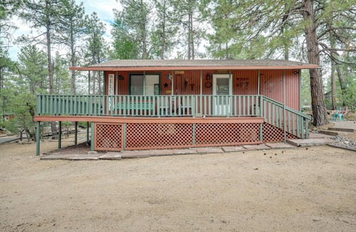 Prescott Cabin | 2 Mi to Arizona Christmas City! Cabin w/Fireplace