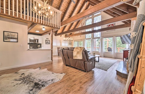 Truckee House | 2 Mi to Tahoe Donner Ski Resort: Forest-View Haven