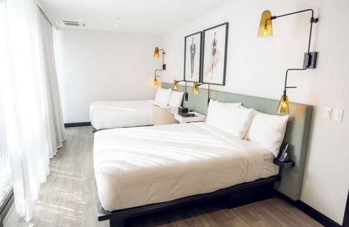 Hollywood Hotel | 2 Modern Room with Rooftop Pool, Pet-Friendly Stay, Near Walk of Fame