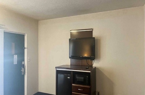 Townsite Apartment | 2 Queen Beds|Nsmk,Mini Fridge