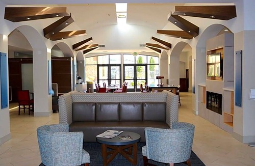 El Dorado Hills Hotel | 2-Star Hotel ∙ Holiday Inn Express Hotel & Suites El Dorado Hills, an IHG Hotel