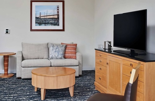 Berkeley Hotel | 2 Units | Family Stay by the Bay | Pool Access, Parking & Pet Friendly
