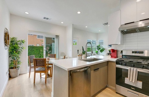 Midway City House | 20 min Disneyland, 7 min Bella Terra, WE12