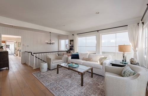 Gas Lamp Section House | 200 Yards to the Beach! Charming/Coastal Furnished Family Stay on Walk-Street!