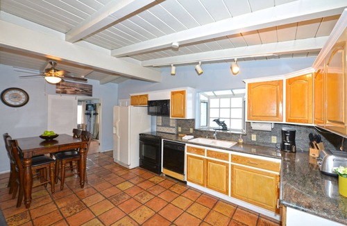 Avalon House | 211CLU: Home with Deck, Golf Cart, 1 Block to the Beach, Pet Friendly, WIFI - 21