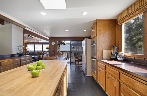 Avalon House | 221W: Family Friendly Avalon Home, Golf Cart, Large Deck + Outdoor Dining