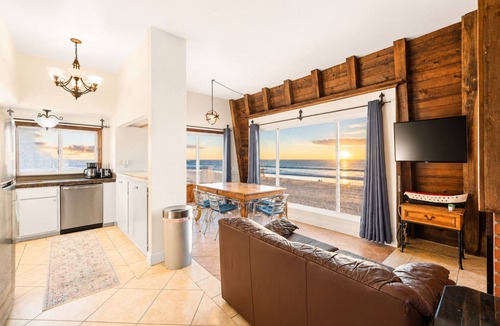 Pierpont Bay House | 25% Off Aug 14-16 Toes In Sand, Perfect 4 Families