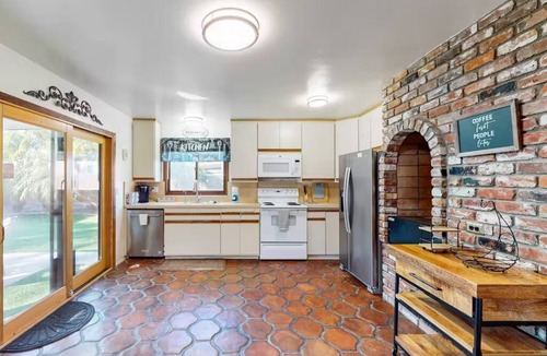 Ventura House | 25% Off August! Full AC, Perfect For Families*
