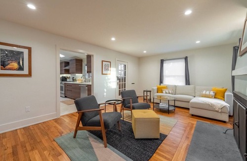 Ventura House | 25% Off July 19-22! Mins 2 Beach, Great 4 Families