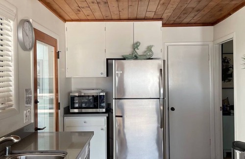 Faria Beach House | 25% Off Sept 18-20 Water Front, Perfect 4 Families