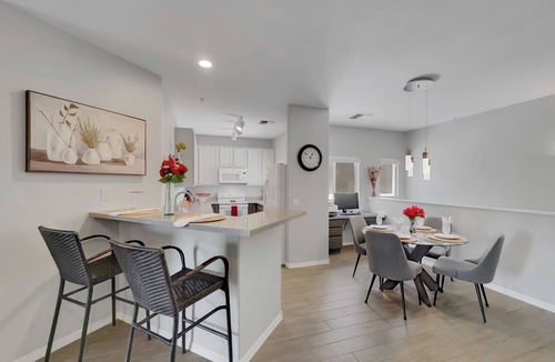 Superstition Lakes House | 2BR condo w golf course views, balcony
