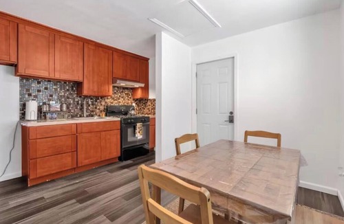 May Valley House | 2BR with Full Kitchen near Berkeley, San Francisco & Napa
