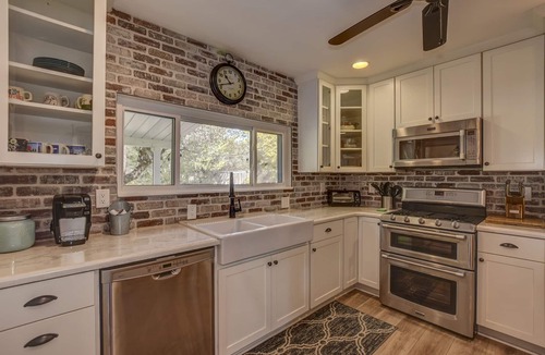 Prescott House | 3 bathrooms! Walk to Dwntwn!