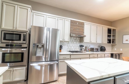 Roseville House | 3-Bed, 2-Bath with Backyard Oasis in Roseville