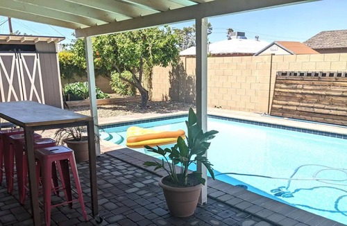 Trail West House | 3 bed 2bath Midcentury Modern Home in Old Town Scottsdale w Pool!