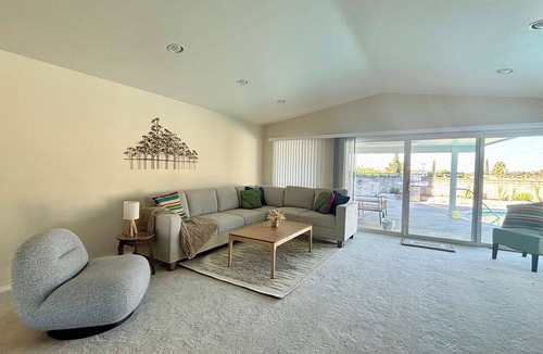 Lake Murray House | 3-bedroom cozy house in San Diego with sparkling pool!