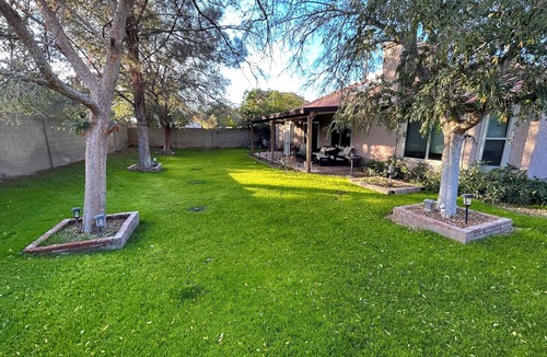 Tempe House | 3 Bedroom Enchanting Retreat- Upscale neighborhood near shopping and dining.