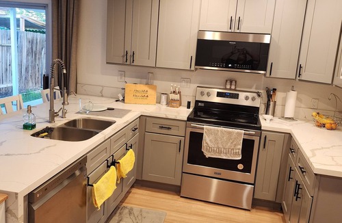 Pumpkin Center House | 3-bedroom house in beautiful Bakersfield with AC and comfort