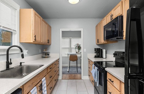 Chico House | 3-bedroom house in welcoming Chico down the street from Enloe Hospital