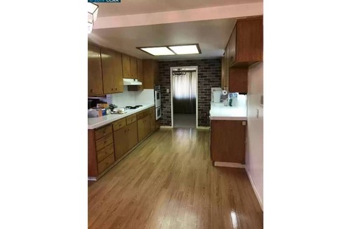 Pittsburg Apartment | 3 br,2 ba, Sleeps 9, Great Loc, NR Concord, W Creek, SF!