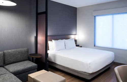 Tempe Hotel | 3 Central Tempe Rooms – Free Breakfast, Pool, Near Mill Ave, Desert Attractions