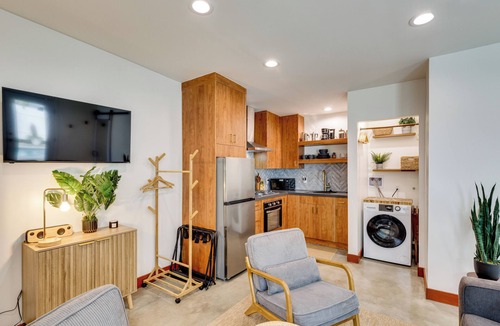 North Central Apartment | 3 Mi to Old Pasadena: Cozy Couple's Studio w/Pool