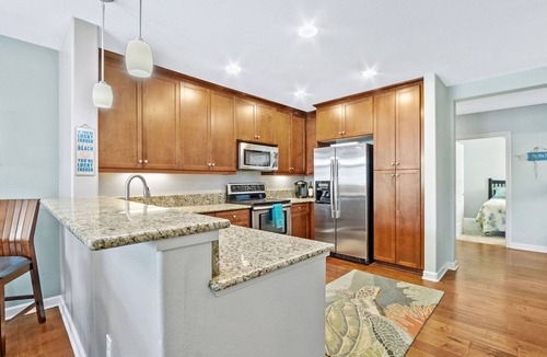 Renaissance Ter Condo | 3 Min Walk to Beach - Poolside - Gym - Gated Resort-Style Condo at Oceanside