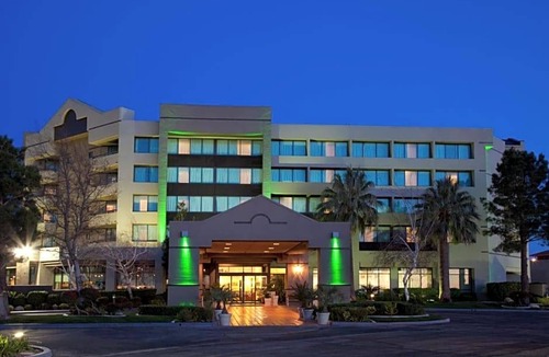 Palmdale Hotel | 3-Star Hotel ∙ Holiday Inn Palmdale-Lancaster, an IHG Hotel
