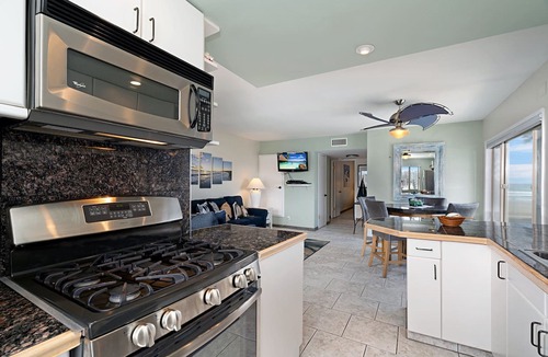 Townsite Condo | 301B Ocean Harbor View - Top Floor Corner Unit