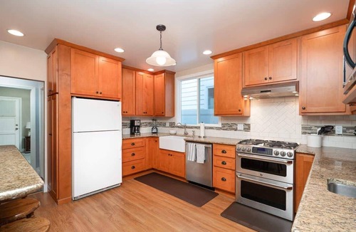Balboa Island House | 304 Ruby A | Balboa Island Charmer
