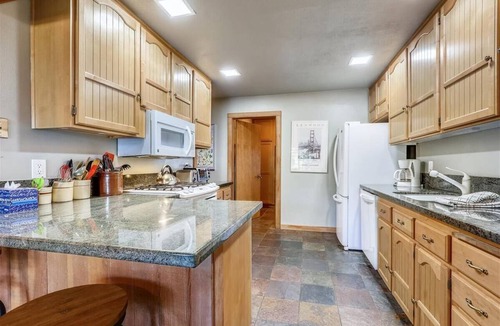 Tahoe City Condo | 31 Night- Pet-Friendly Bluff Unit: Panoramic Lake Views & Trailside Living