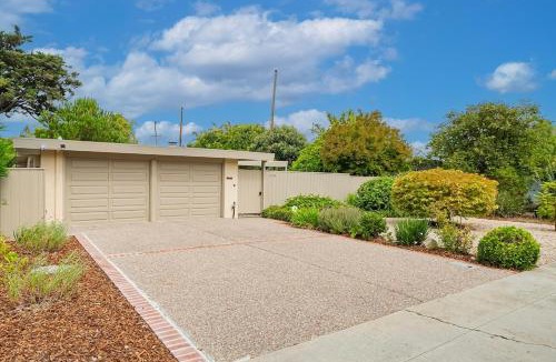 Midtown Villa | 3129 Light-Filled Retreat 4BR 2BA Lush Backyard Palo Alto
