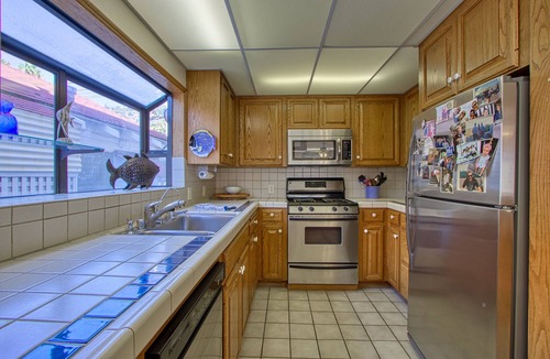 Avalon House | 316CL - Spacious 4 bdr Avalon House , Quick walk to Beach, WIFI