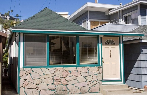 Avalon House | 319CA: Delightful Cottage, Newly Remodeled, 2.5 Blocks from Beach, WIFI, BBQ - 3