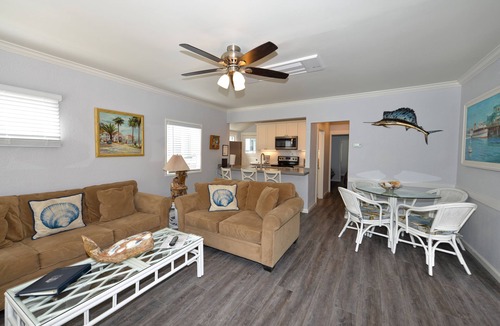 Avalon House | 323CE: Two Story Family Home w/Large Deck, WIFI, Close to Beach, Mtn Views - 32