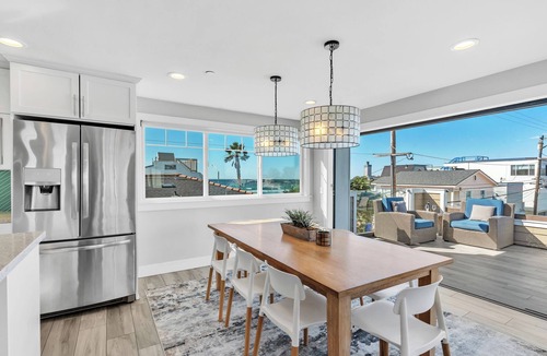 Central Mission Beach House | 3565 - Luxurious, 50 feet to Ocean, roof deck