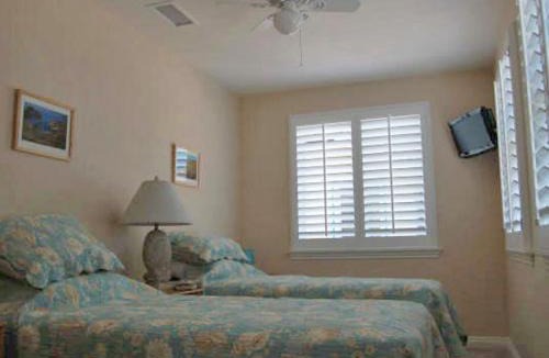 Avalon House | 357CL 357 Claressa Ave