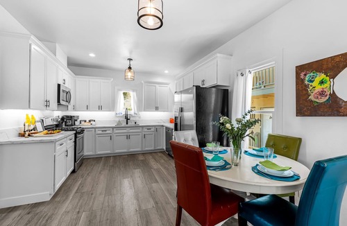 Pacific Grove House | 3729 Ocean Park Sanctuary ~ Short Walk to the Bay
