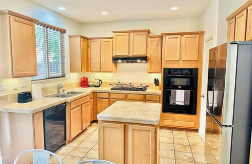 Reno House | 3Bedroom/2.5Bathroom/Sleeps11/LT