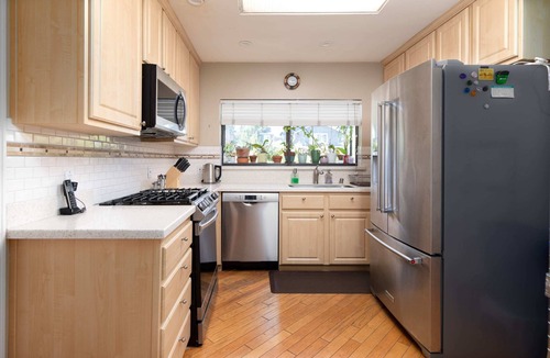 West Menlo Park House | 3BR Near Stanford, Bonus Room, No Check-Out Chores