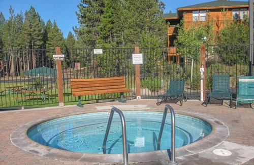 Truckee House | 3BR Tahoe Donner Cabin with HOA Perks like Pools Hot-Tub Minutes to Trails Lake Golf