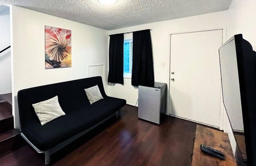 Cypress Park House | 4 Bed Sunset Abode with Open-Plan & Stunning Views