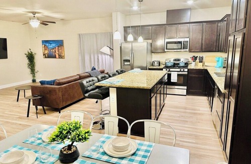 Fernley House | 4-Bedroom 5TVs Sleeps 13/Pet OK