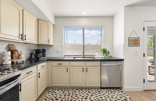 Avondale House | 4-bedroom home with an amazing backyard, heated pool, and spa!