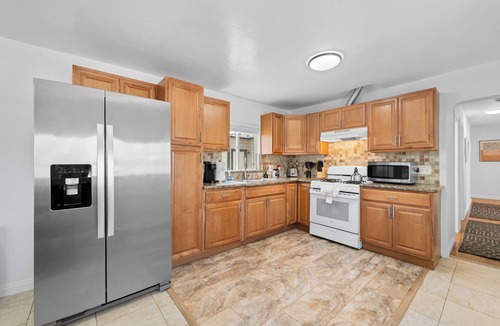 El Cajon House | 4-bedroom house in charming El Cajon with AC, WiFi