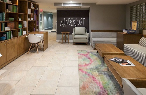 Venice Hotel | 4 Convenient Units, Outdoor Pool, Parking, Steps Away from Marina Del Rey Beach!