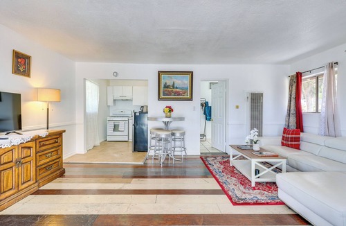 Lakeland Village Apartment | 4 Mi to Shore: Lake Elsinore Studio w/Mtn Views