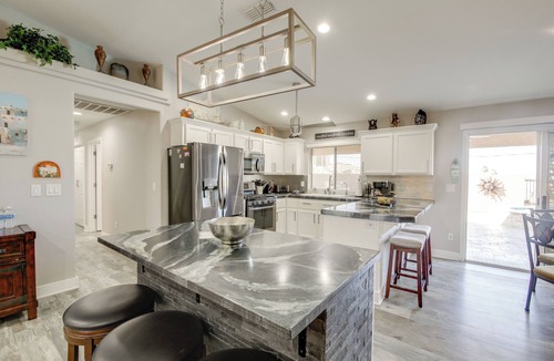 Lake Havasu City House | 4 Mi to the Lake! Havasu Home w/Heated Pool