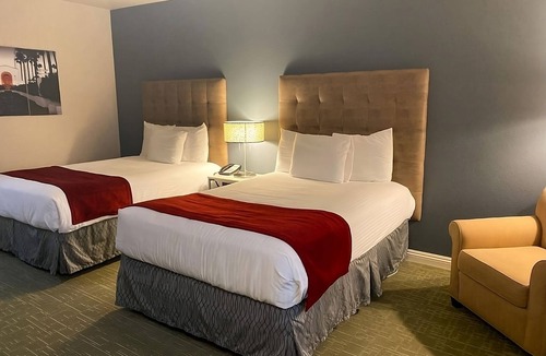 Torrance Hotel | 4 Relaxing Double Room Close to Beaches and LA City Attractions